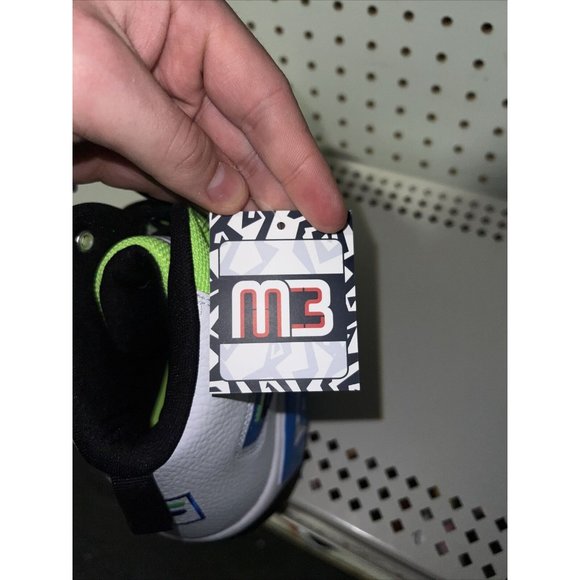 FILA MB Mens Basketball Shoes Size 9.5 White Blue Neon Green Jamal Mashburn - Picture 8 of 9